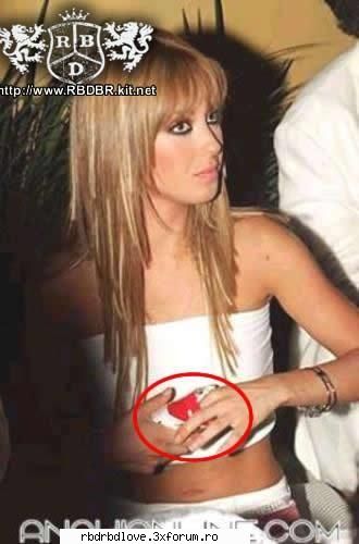 anahi fumeaza - diana_rbd_girl - anahi