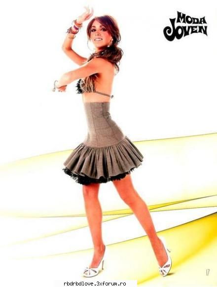 a8 anahi joven moda